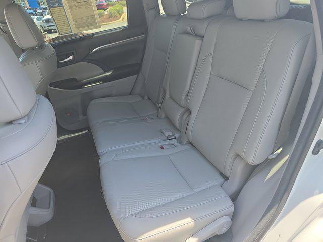 used 2017 Toyota Highlander car, priced at $20,958
