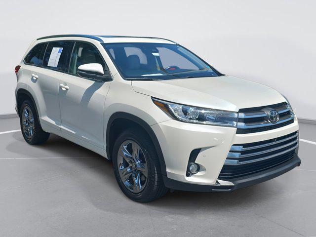 used 2017 Toyota Highlander car, priced at $20,958