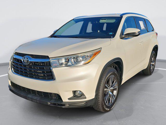 used 2016 Toyota Highlander car, priced at $15,988