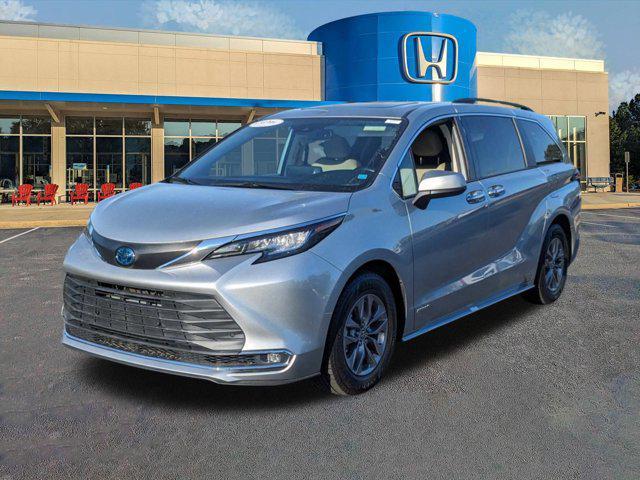 used 2021 Toyota Sienna car, priced at $37,067