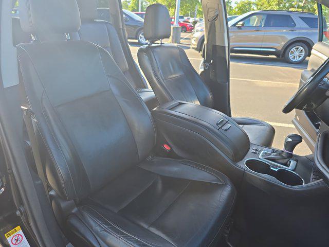 used 2014 Toyota Highlander car, priced at $12,488