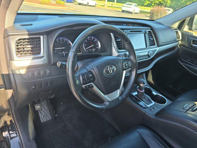 used 2014 Toyota Highlander car, priced at $12,488