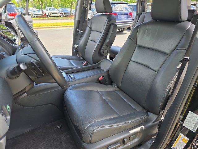 used 2022 Honda Pilot car, priced at $28,988