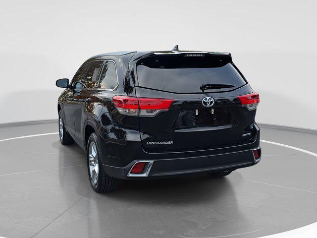 used 2019 Toyota Highlander car, priced at $31,026