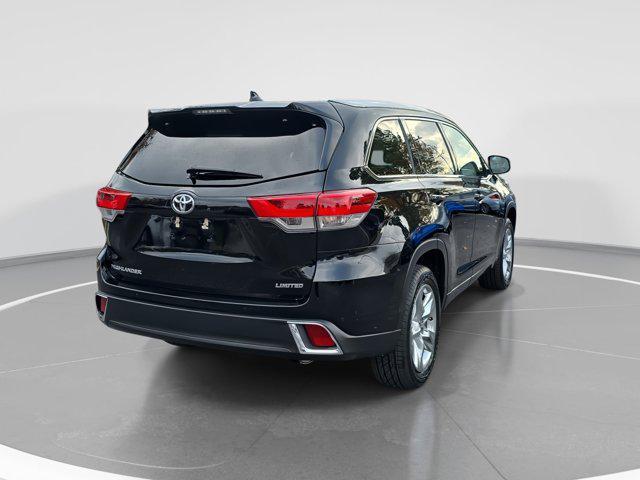used 2019 Toyota Highlander car, priced at $31,026