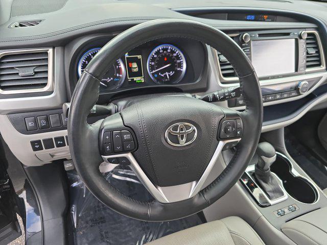 used 2019 Toyota Highlander car, priced at $31,026