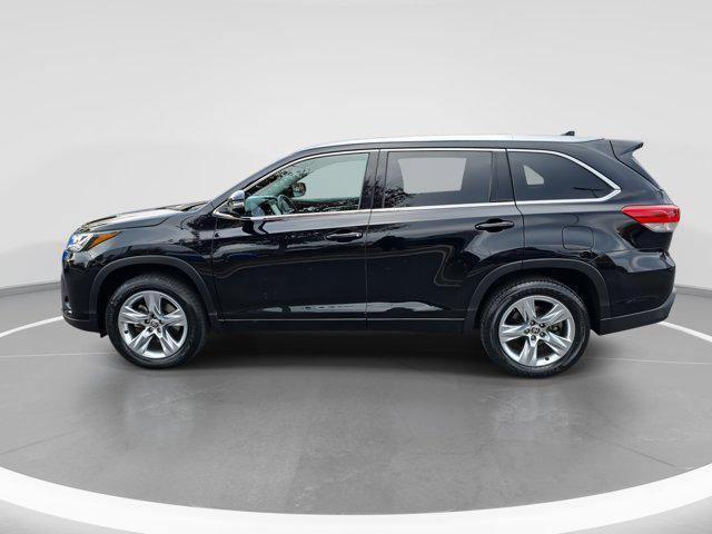 used 2019 Toyota Highlander car, priced at $31,026