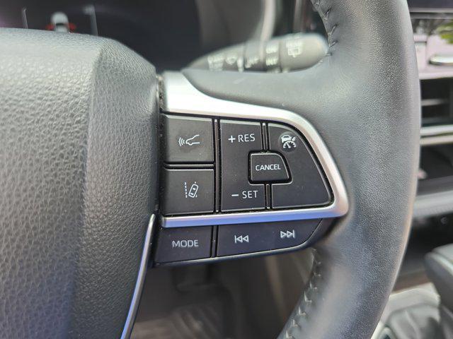 used 2023 Toyota Highlander car, priced at $40,334