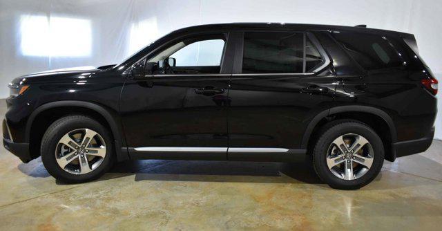 new 2025 Honda Pilot car, priced at $46,695