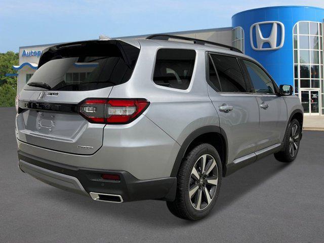 new 2025 Honda Pilot car, priced at $51,095
