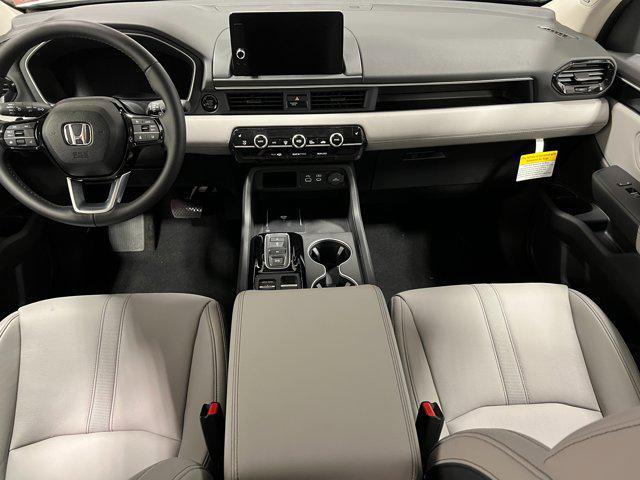 new 2025 Honda Pilot car, priced at $51,095