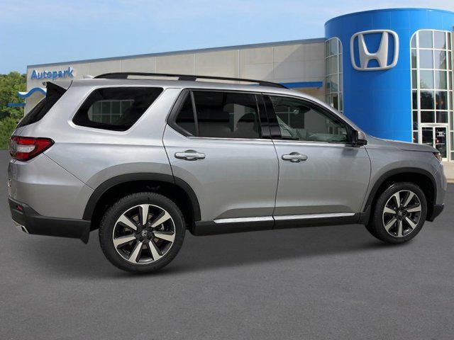 new 2025 Honda Pilot car, priced at $51,095