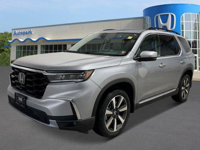 new 2025 Honda Pilot car, priced at $51,095