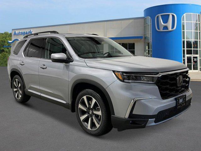 new 2025 Honda Pilot car, priced at $51,095