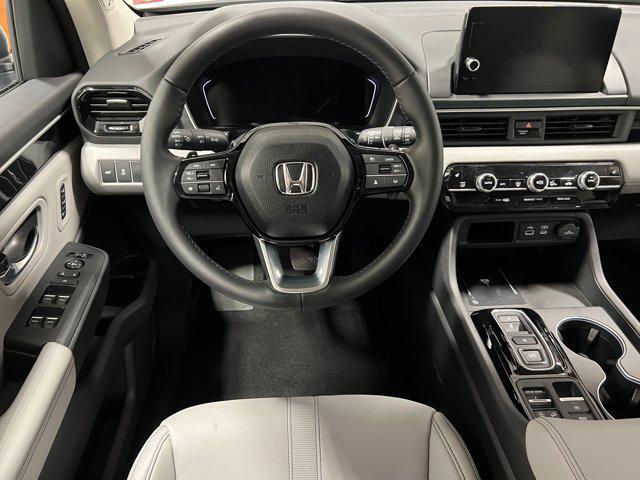 new 2025 Honda Pilot car, priced at $51,095