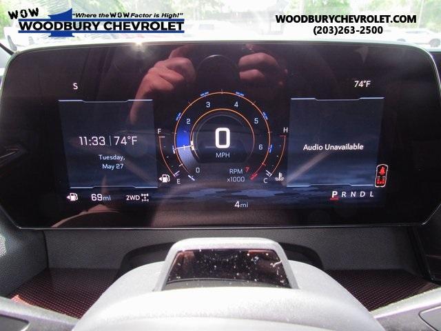 new 2025 Chevrolet Traverse car
