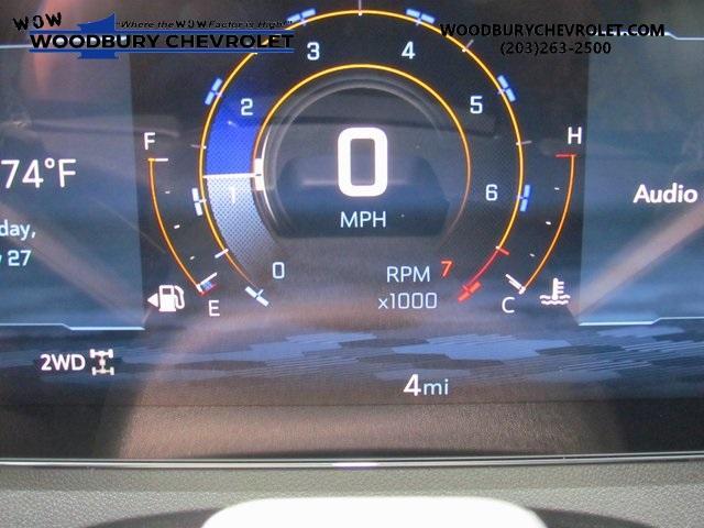 new 2025 Chevrolet Traverse car