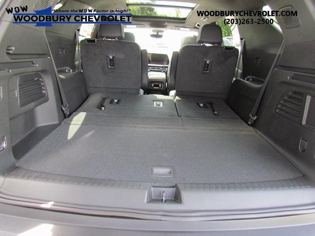 new 2025 Chevrolet Traverse car