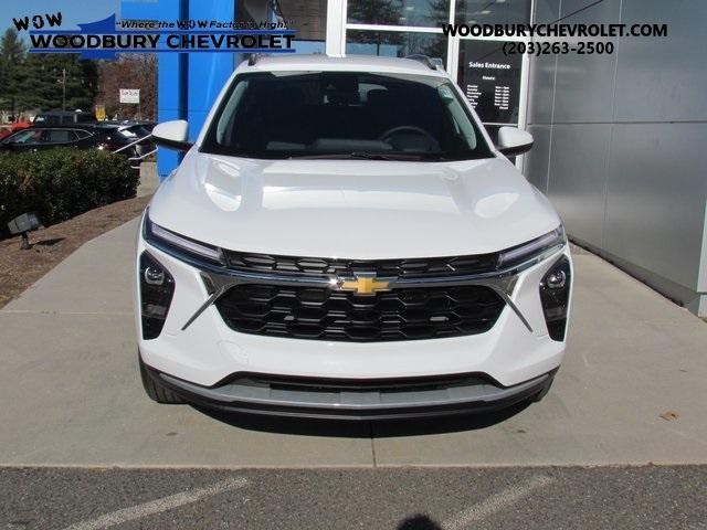 new 2025 Chevrolet Trax car