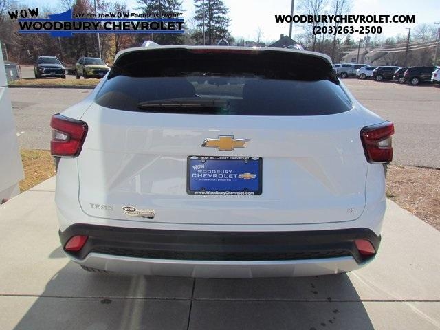 new 2025 Chevrolet Trax car