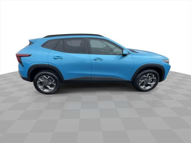 new 2025 Chevrolet Trax car, priced at $25,655