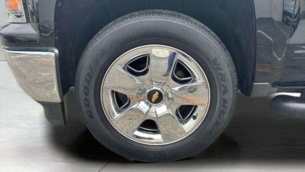used 2015 Chevrolet Silverado 1500 car, priced at $17,995