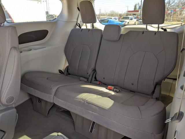 used 2021 Chrysler Pacifica car, priced at $15,595