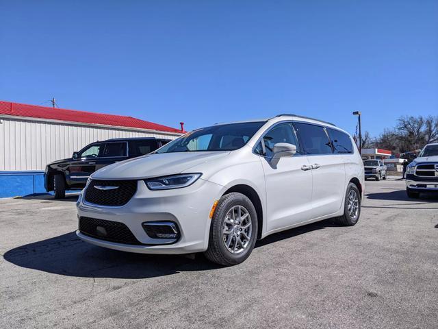 used 2021 Chrysler Pacifica car, priced at $15,595