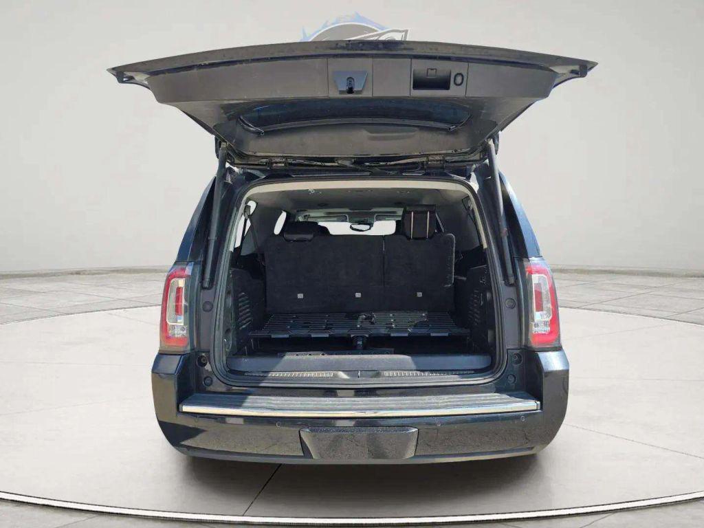 used 2019 GMC Yukon XL car, priced at $27,195