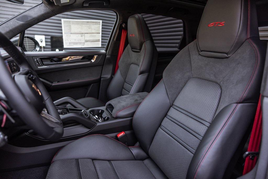 new 2025 Porsche Cayenne car, priced at $169,305