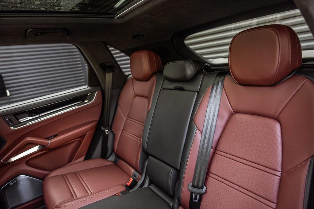 new 2025 Porsche Cayenne car, priced at $195,995