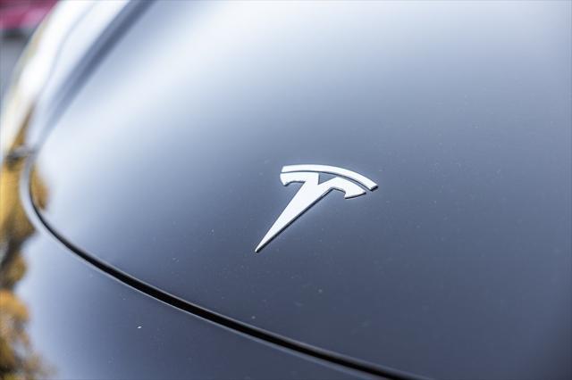 used 2021 Tesla Model 3 car, priced at $29,999