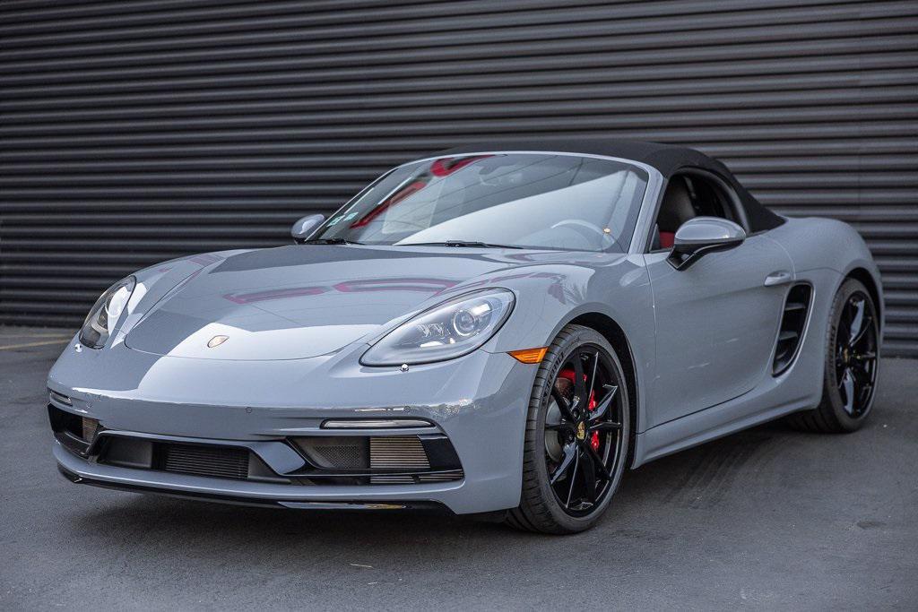 new 2025 Porsche 718 Boxster car, priced at $107,025
