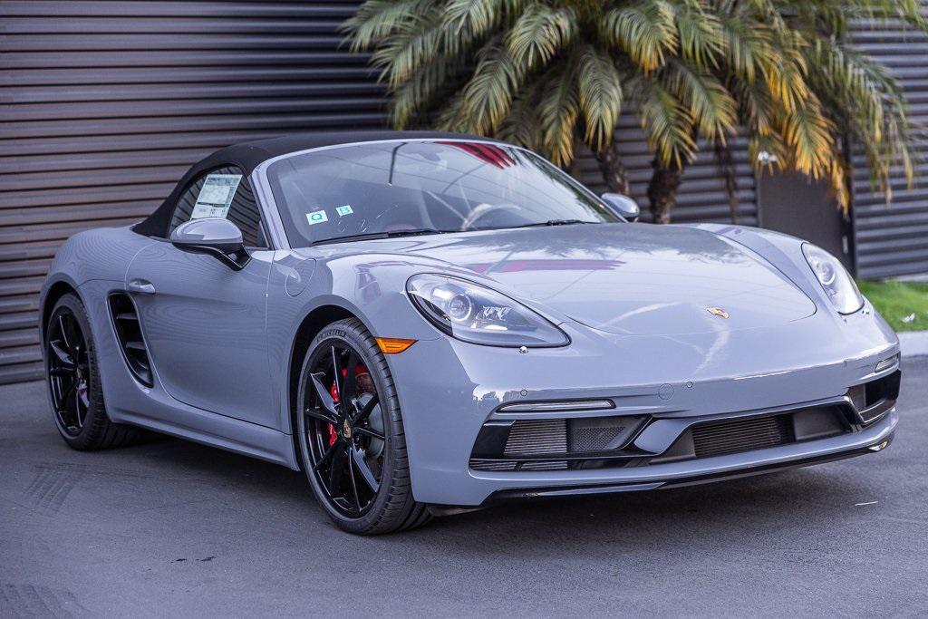 new 2025 Porsche 718 Boxster car, priced at $107,025