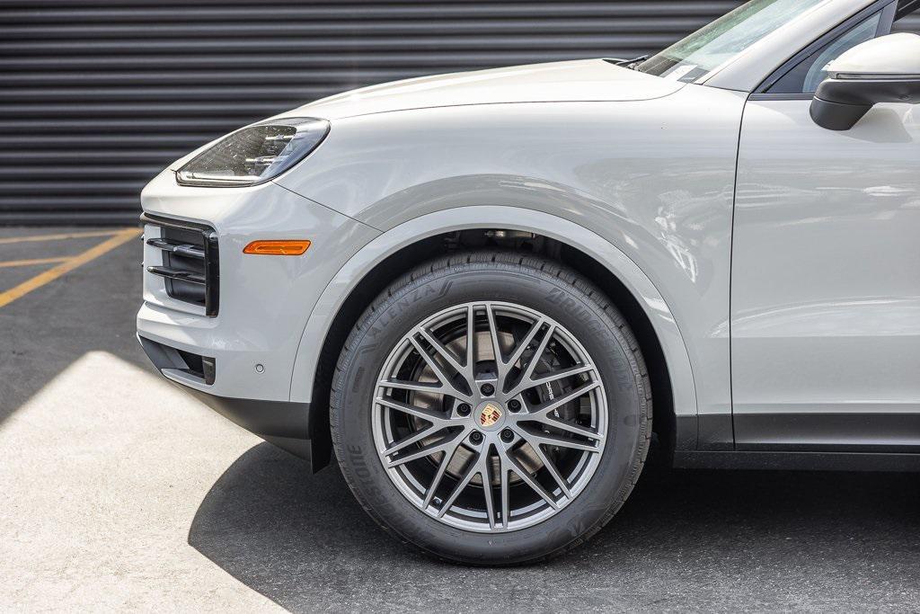 new 2025 Porsche Cayenne car, priced at $112,895