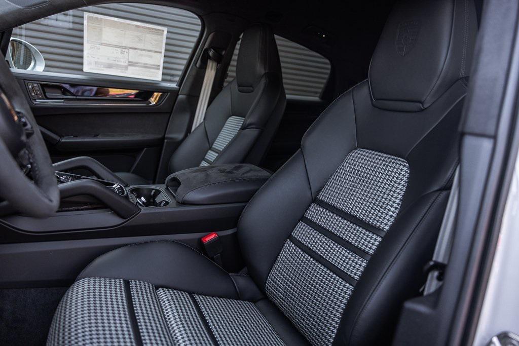 new 2025 Porsche Cayenne car, priced at $171,615