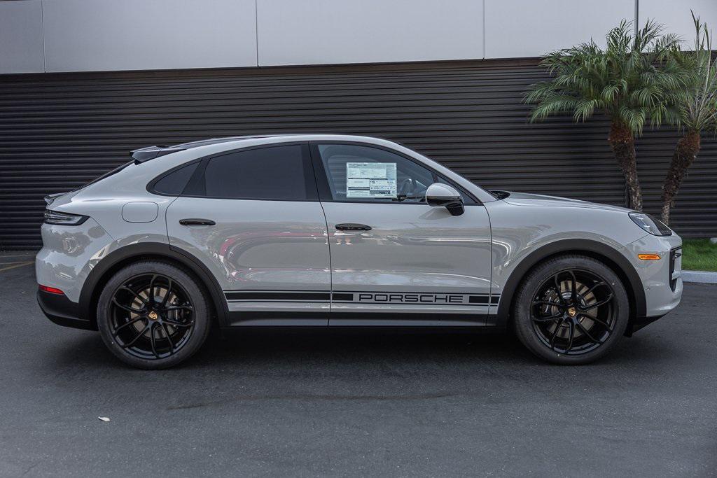 new 2025 Porsche Cayenne car, priced at $171,615