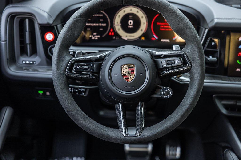 new 2025 Porsche Cayenne car, priced at $171,615
