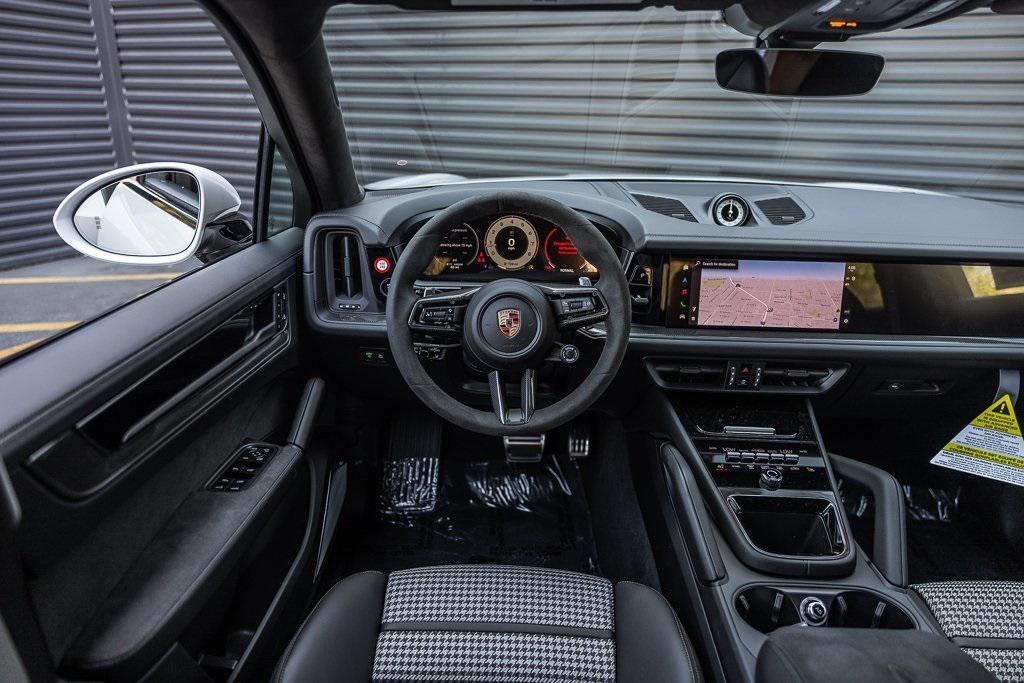 new 2025 Porsche Cayenne car, priced at $171,615