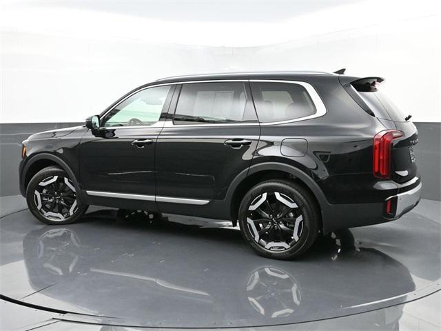 used 2024 Kia Telluride car, priced at $36,150