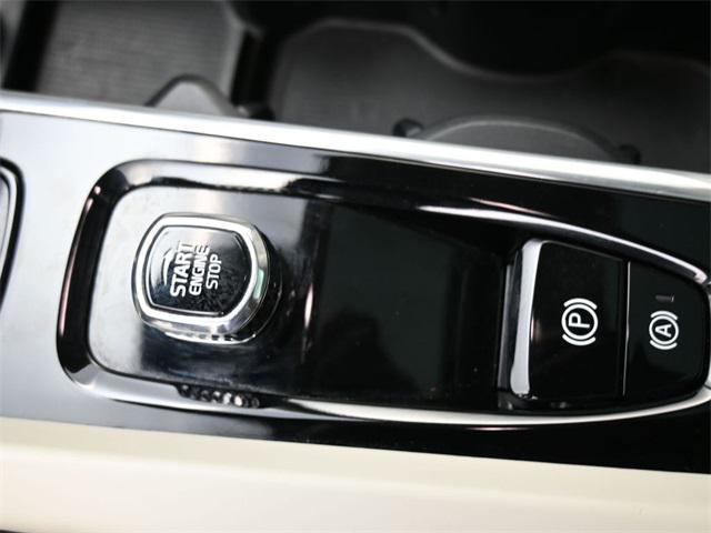 used 2023 Volvo XC60 car, priced at $41,990