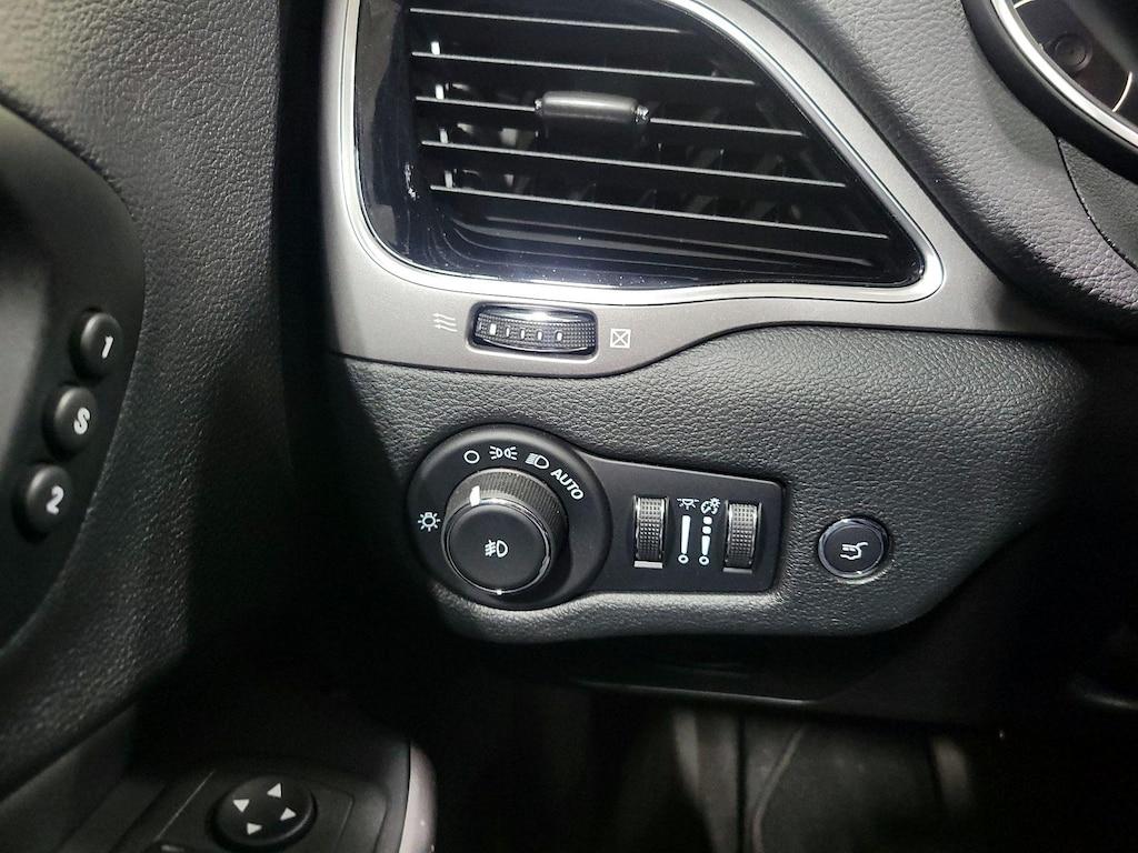 used 2022 Jeep Cherokee car, priced at $27,998