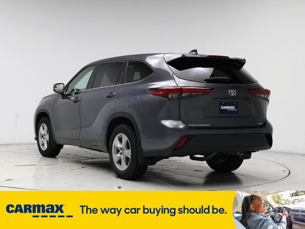 used 2022 Toyota Highlander car, priced at $32,998