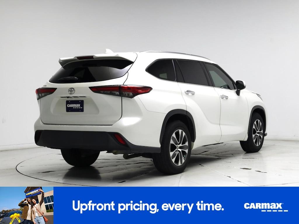 used 2021 Toyota Highlander car, priced at $29,998