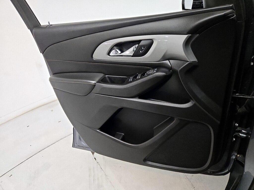 used 2018 Chevrolet Traverse car, priced at $21,998