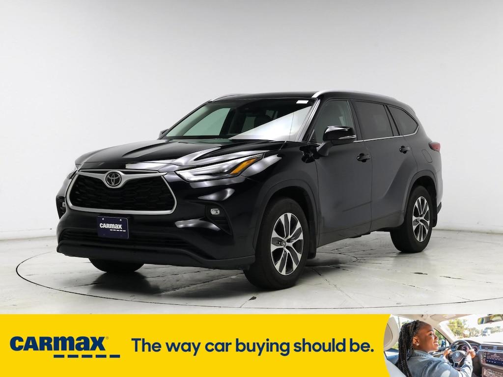 used 2022 Toyota Highlander car, priced at $36,998