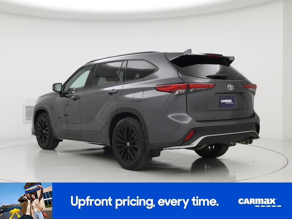 used 2023 Toyota Highlander car, priced at $39,998