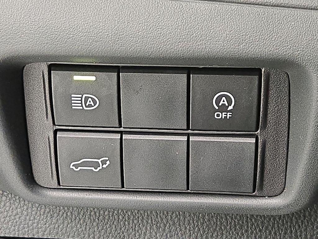 used 2023 Toyota Highlander car, priced at $39,998