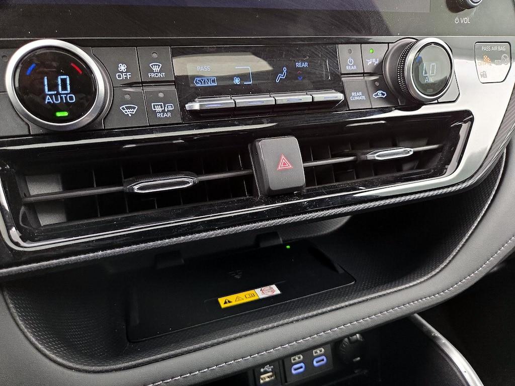 used 2023 Toyota Highlander car, priced at $39,998