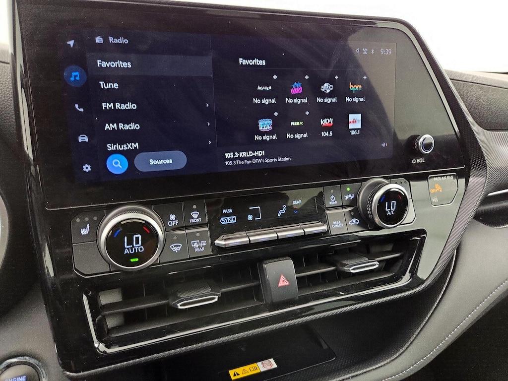 used 2023 Toyota Highlander car, priced at $39,998